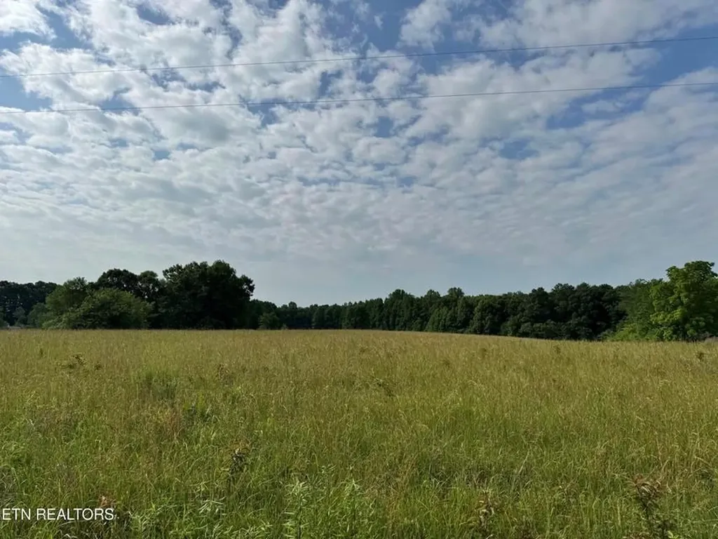 1759 Meister Hills Road Deer Lodge TN 37726