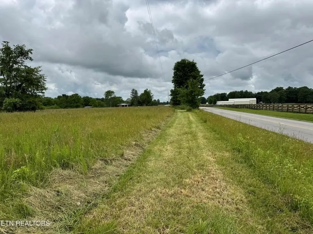 1759 Meister Hills Road Deer Lodge TN 37726