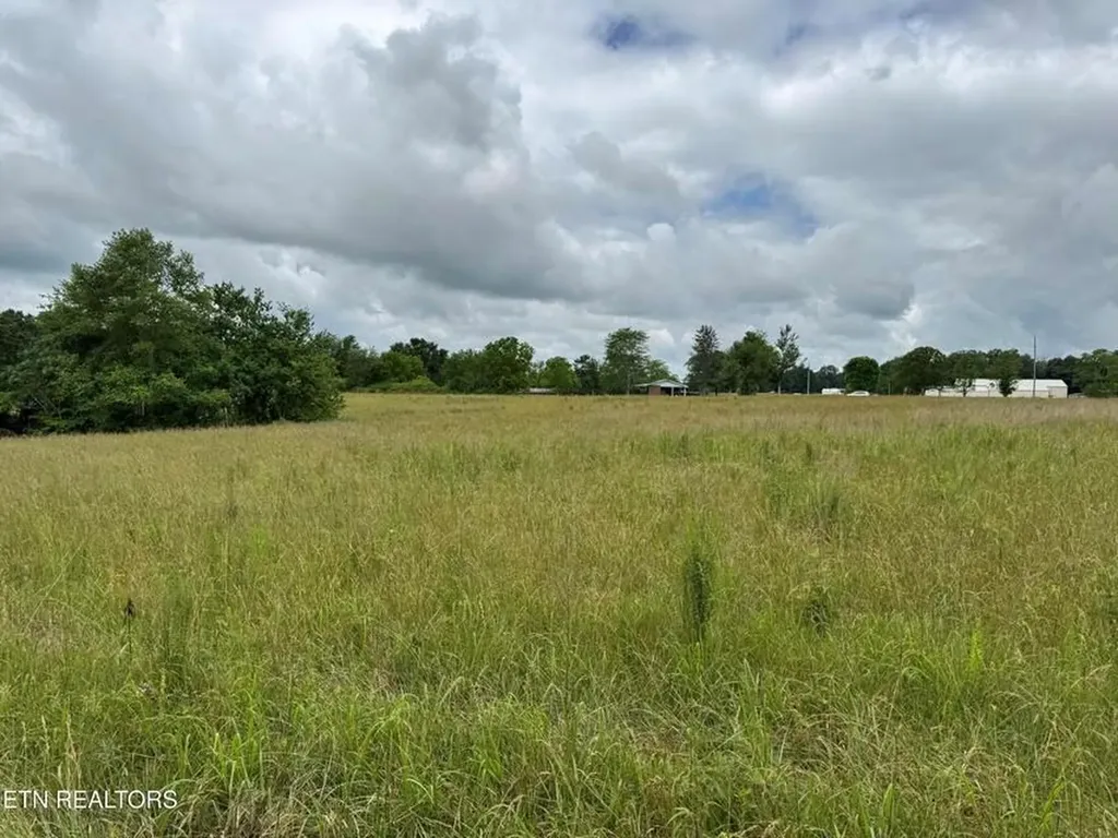 1759 Meister Hills Road Deer Lodge TN 37726