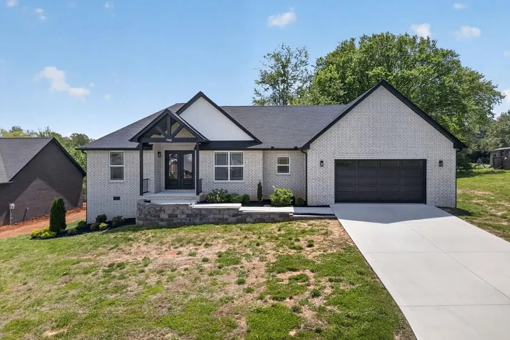 746 Blue Water Drive Cookeville TN 38506