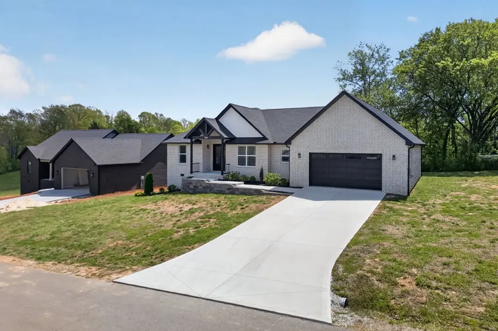 746 Blue Water Drive Cookeville TN 38506