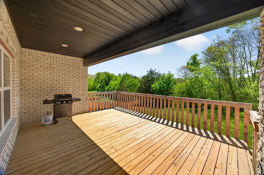 746 Blue Water Drive Cookeville TN 38506