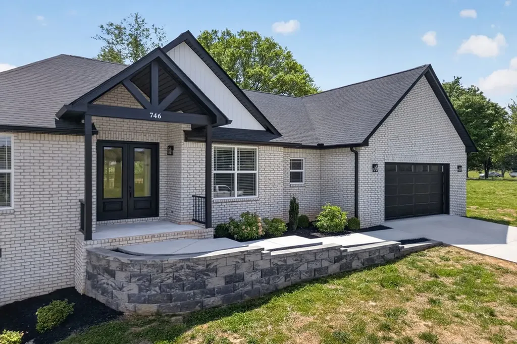 746 Blue Water Drive Cookeville TN 38506