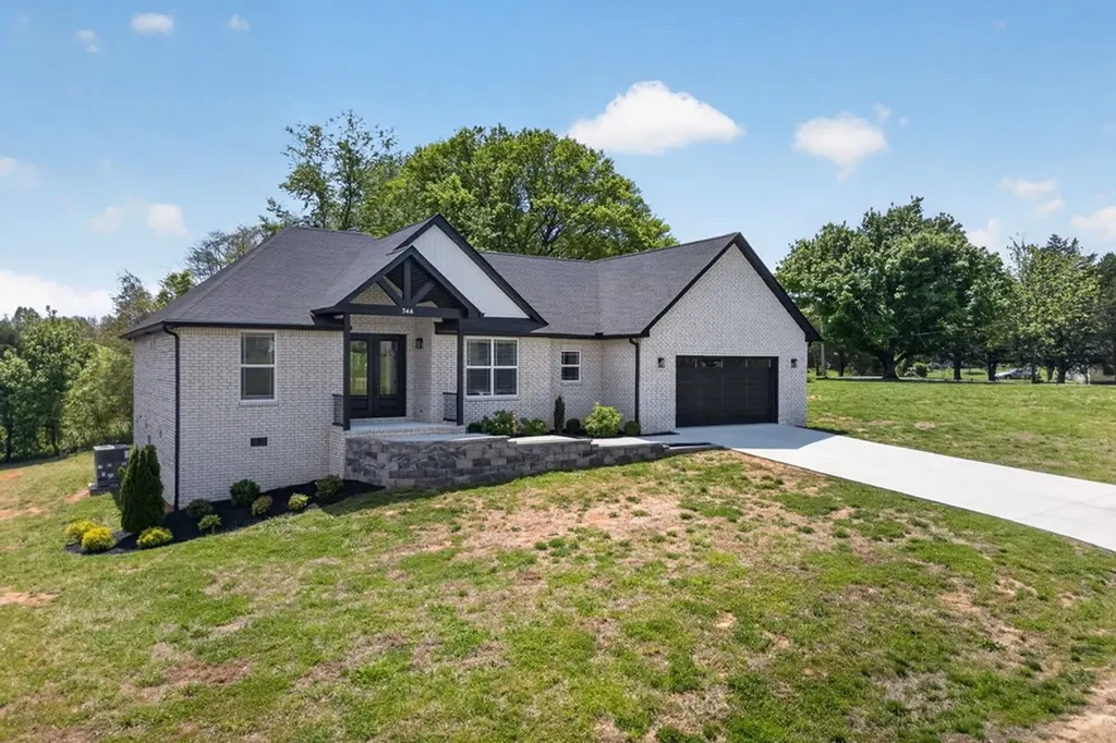 746 Blue Water Drive Cookeville TN 38506