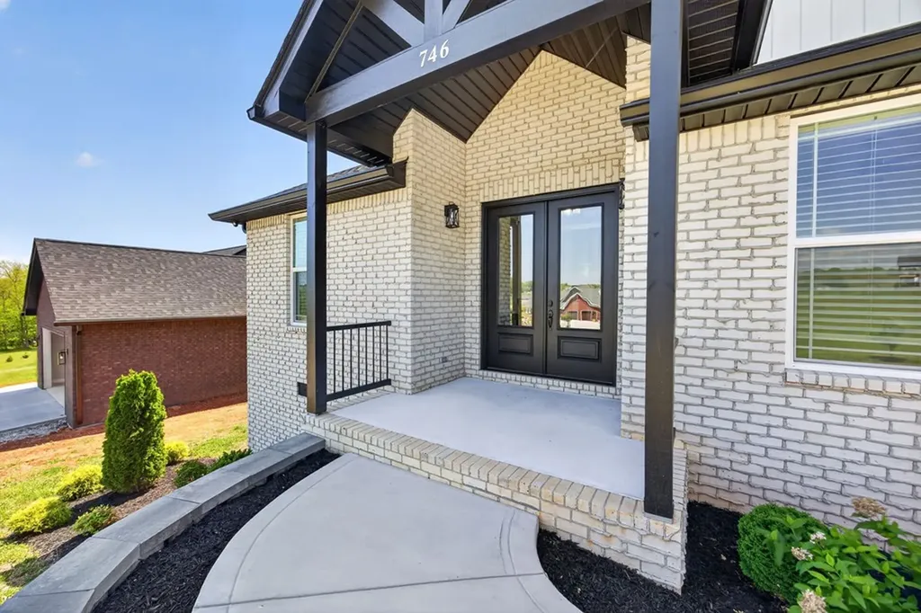 746 Blue Water Drive Cookeville TN 38506