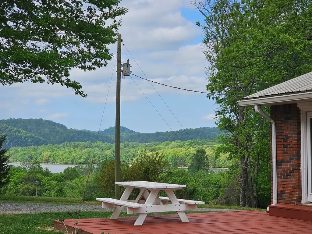7015 Granville Highway Granville TN 38564