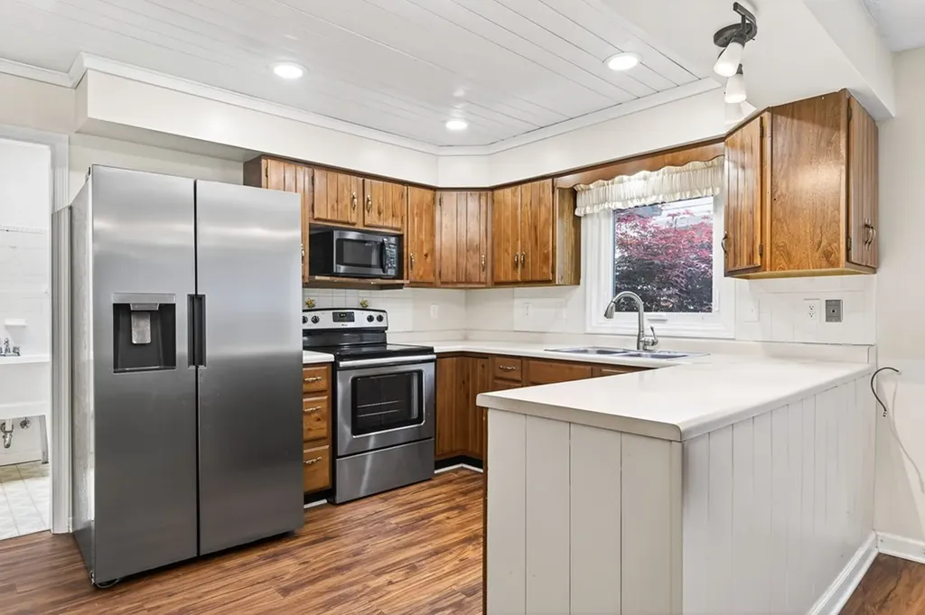 110 Britton Crossville TN 38558