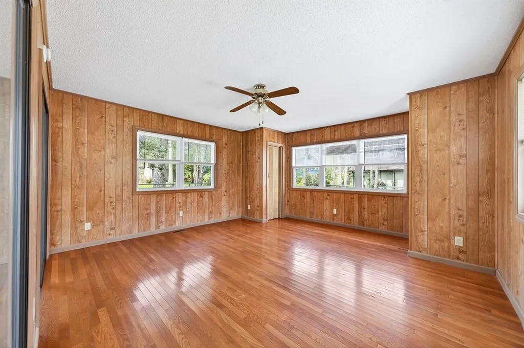 110 Britton Crossville TN 38558