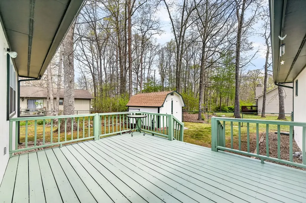 110 Britton Crossville TN 38558