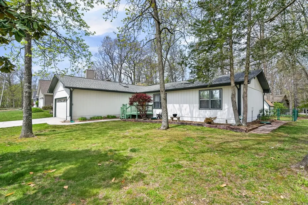 110 Britton Crossville TN 38558