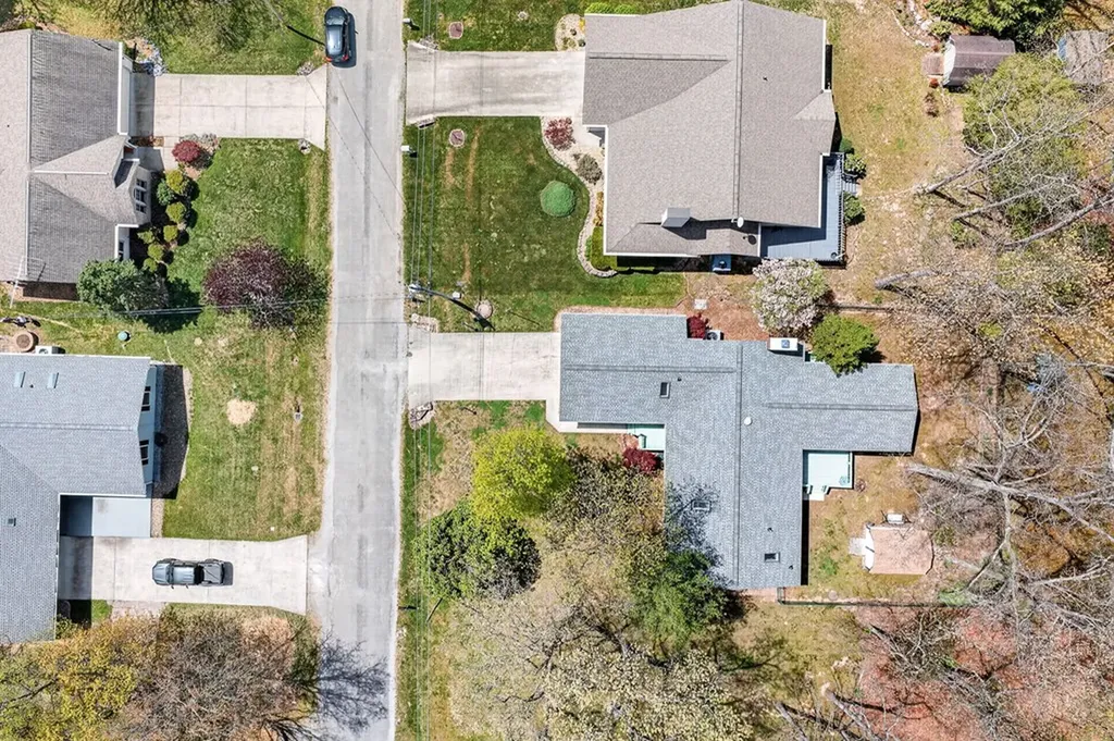 110 Britton Crossville TN 38558