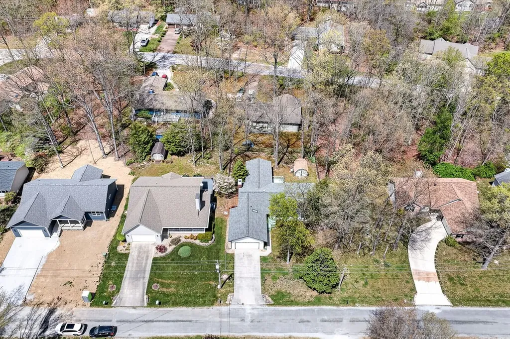 110 Britton Crossville TN 38558