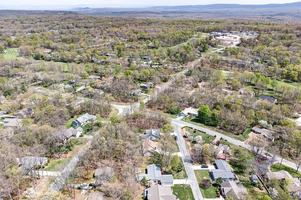 110 Britton Crossville TN 38558