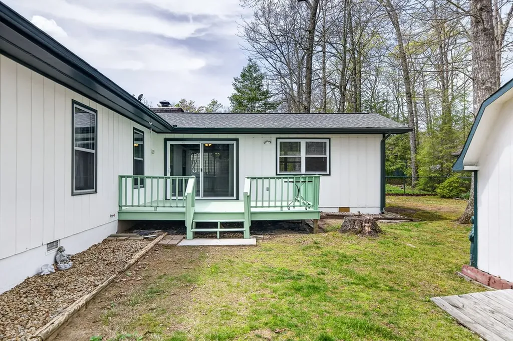 110 Britton Crossville TN 38558