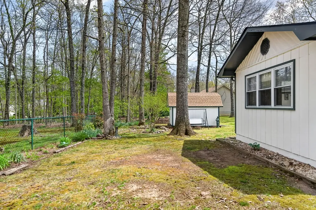 110 Britton Crossville TN 38558