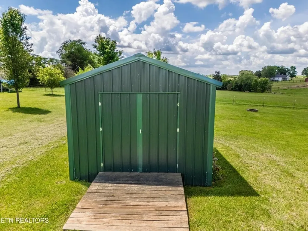338 Pistole Road Sparta TN 38583