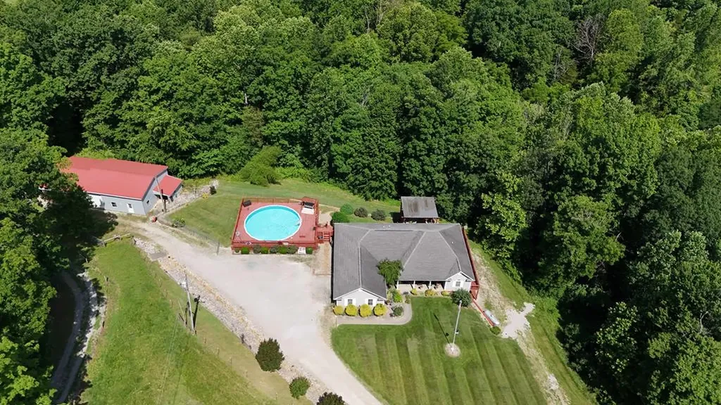 211 Cave Valley Road Byrdstown TN 38549
