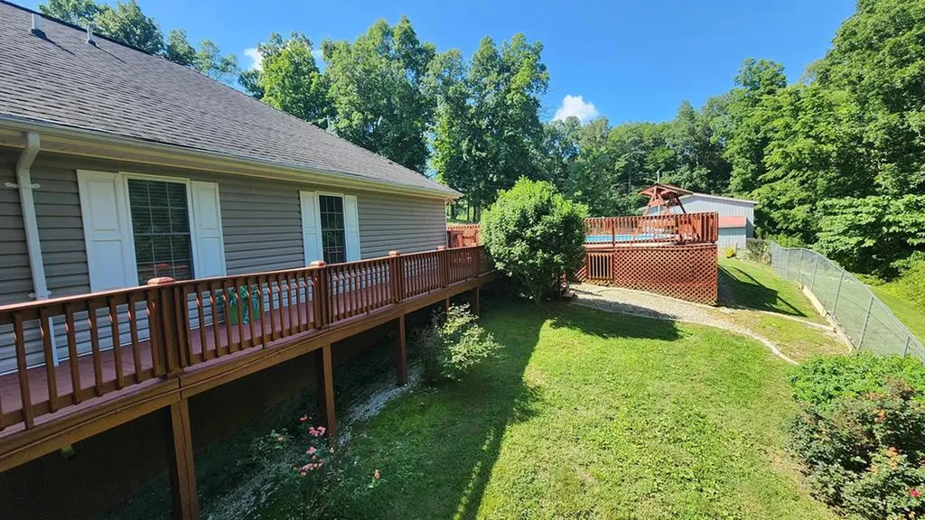 211 Cave Valley Road Byrdstown TN 38549