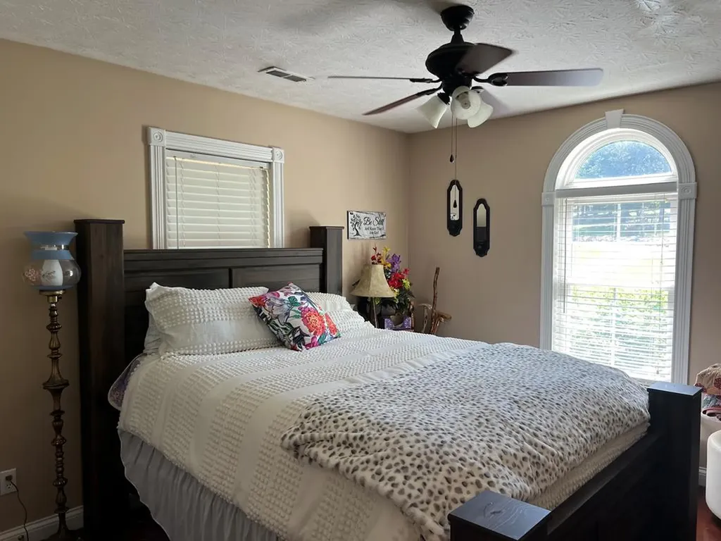 211 Cave Valley Road Byrdstown TN 38549
