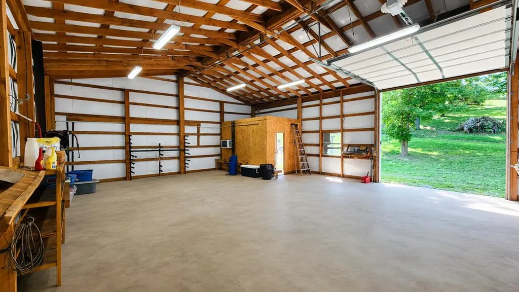211 Cave Valley Road Byrdstown TN 38549
