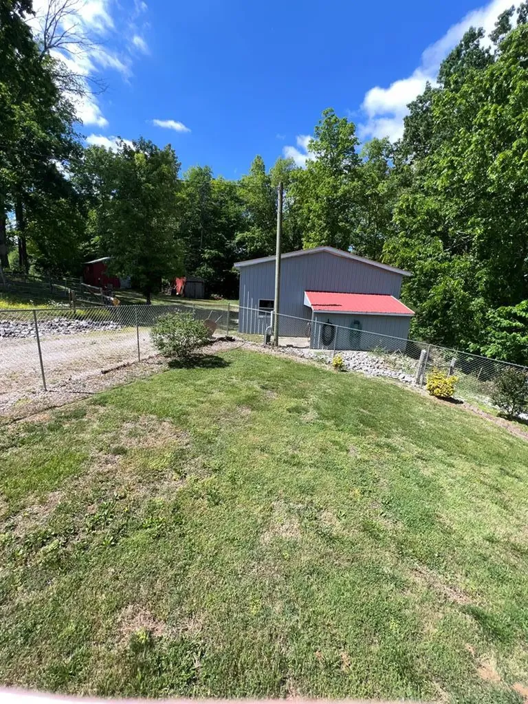 211 Cave Valley Road Byrdstown TN 38549