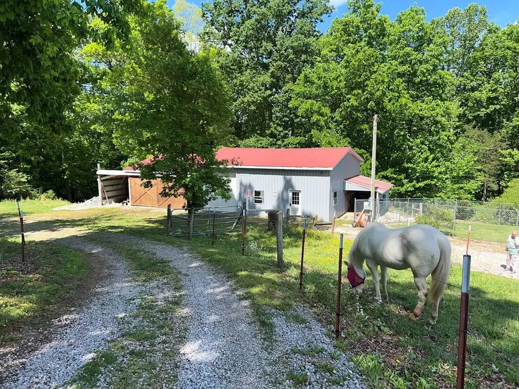211 Cave Valley Road Byrdstown TN 38549