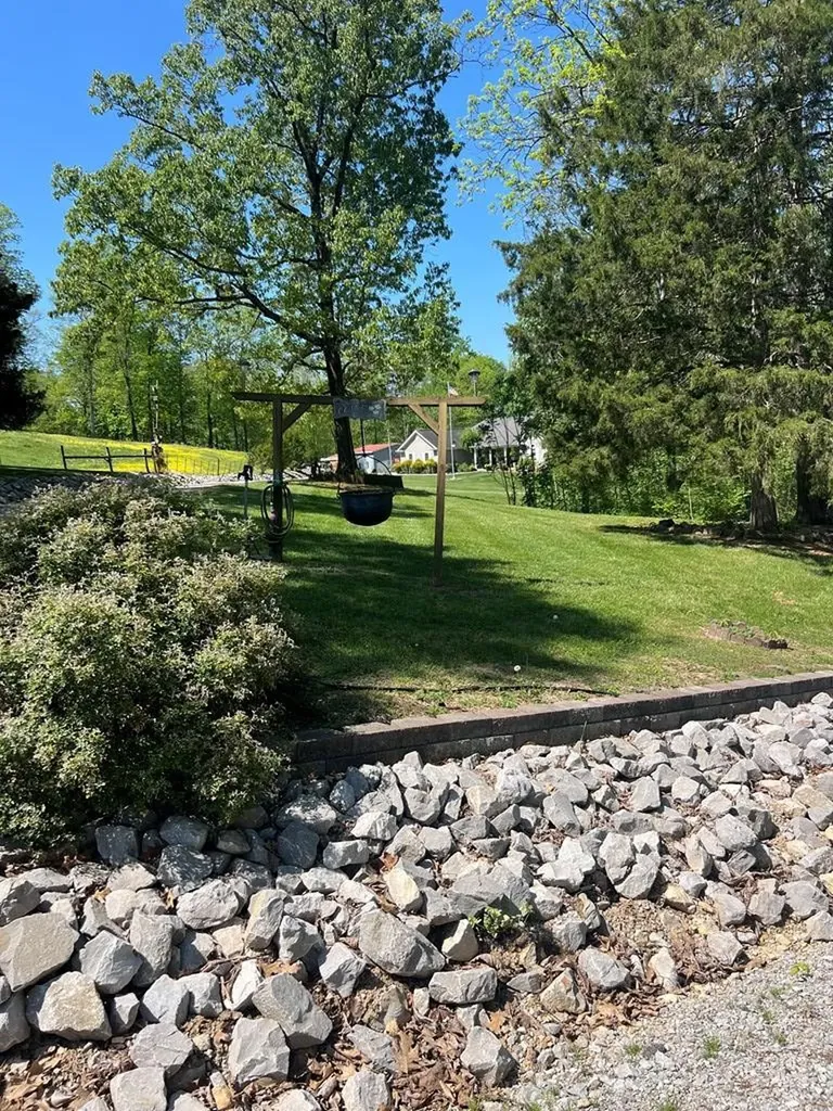 211 Cave Valley Road Byrdstown TN 38549