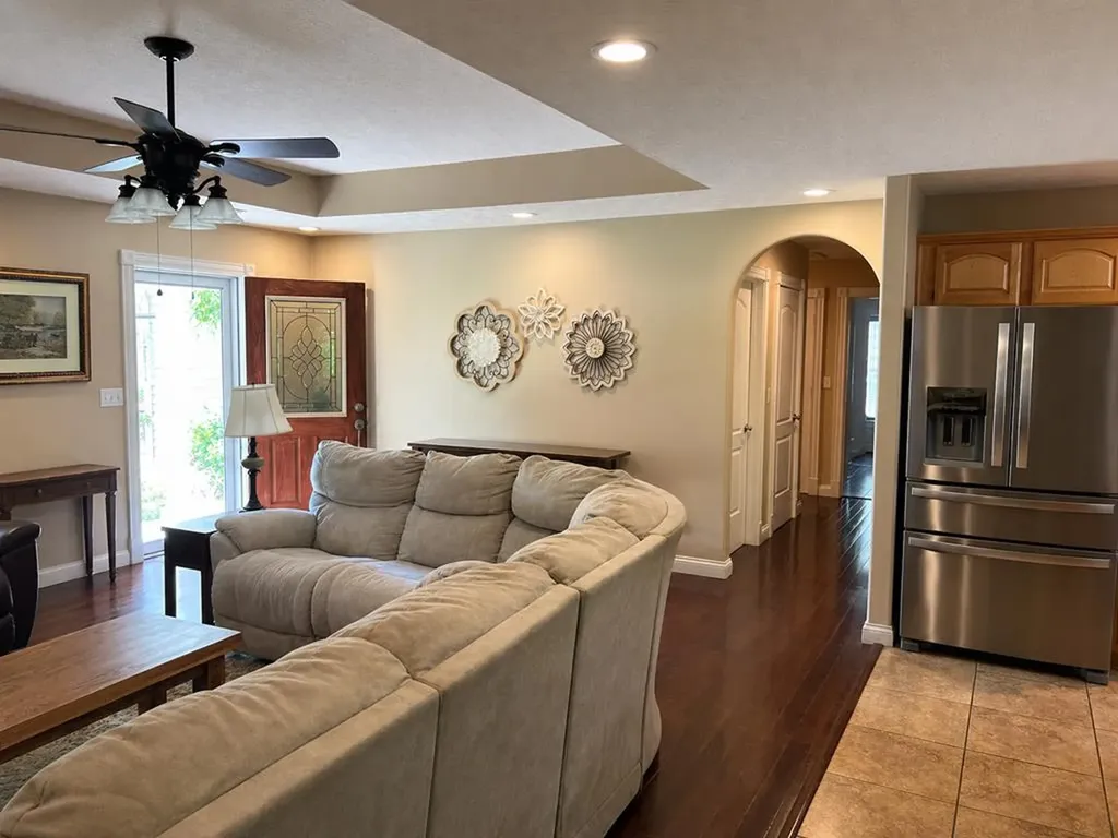 211 Cave Valley Road Byrdstown TN 38549