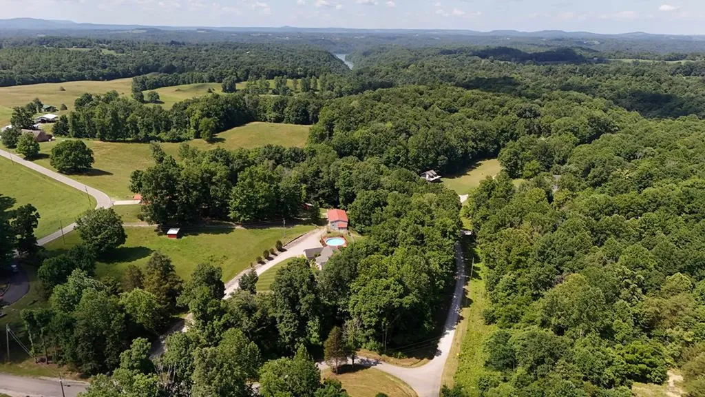 211 Cave Valley Road Byrdstown TN 38549