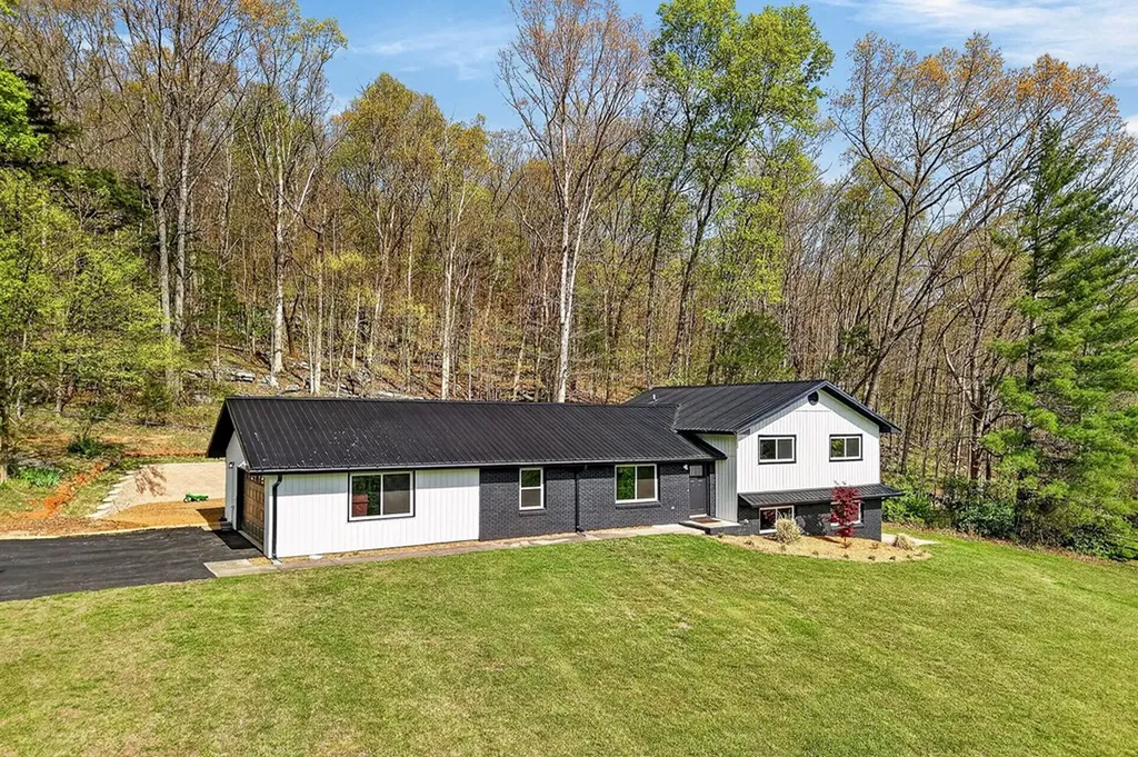 2260 Browns Mill Road Cookeville TN 38506