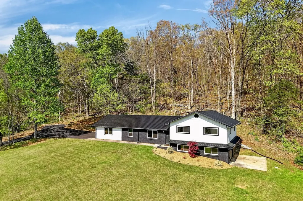 2260 Browns Mill Road Cookeville TN 38506