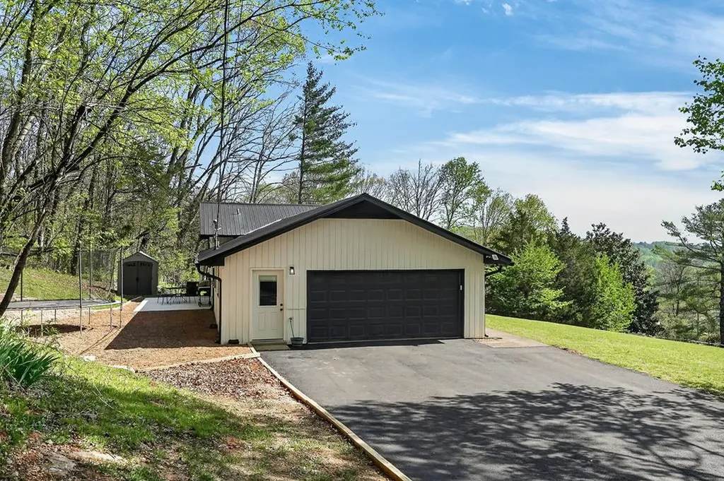 2260 Browns Mill Road Cookeville TN 38506