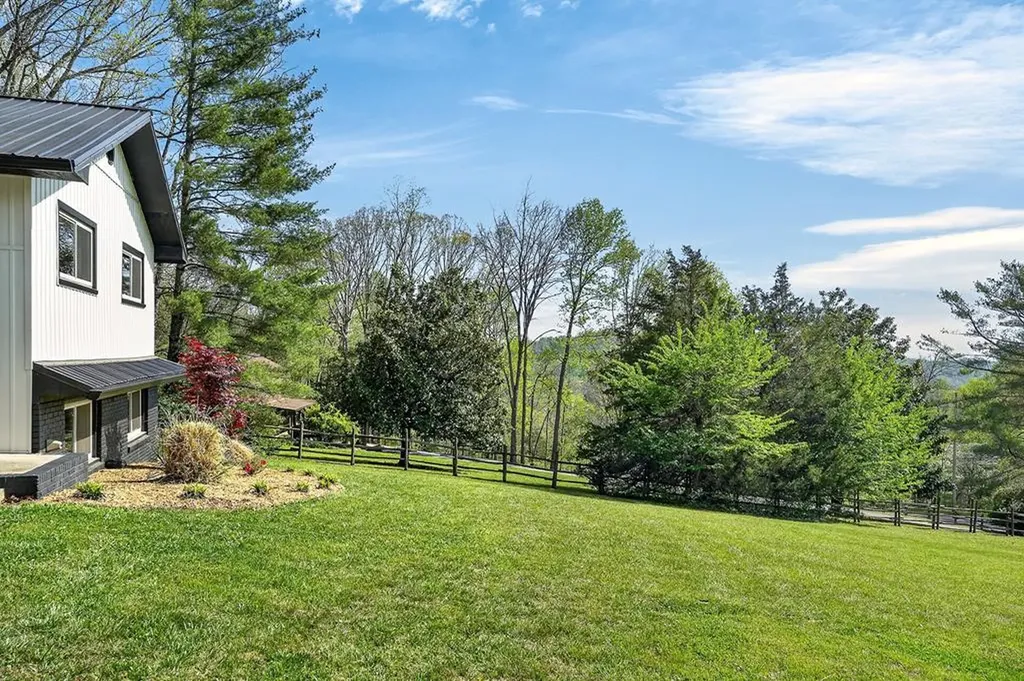 2260 Browns Mill Road Cookeville TN 38506