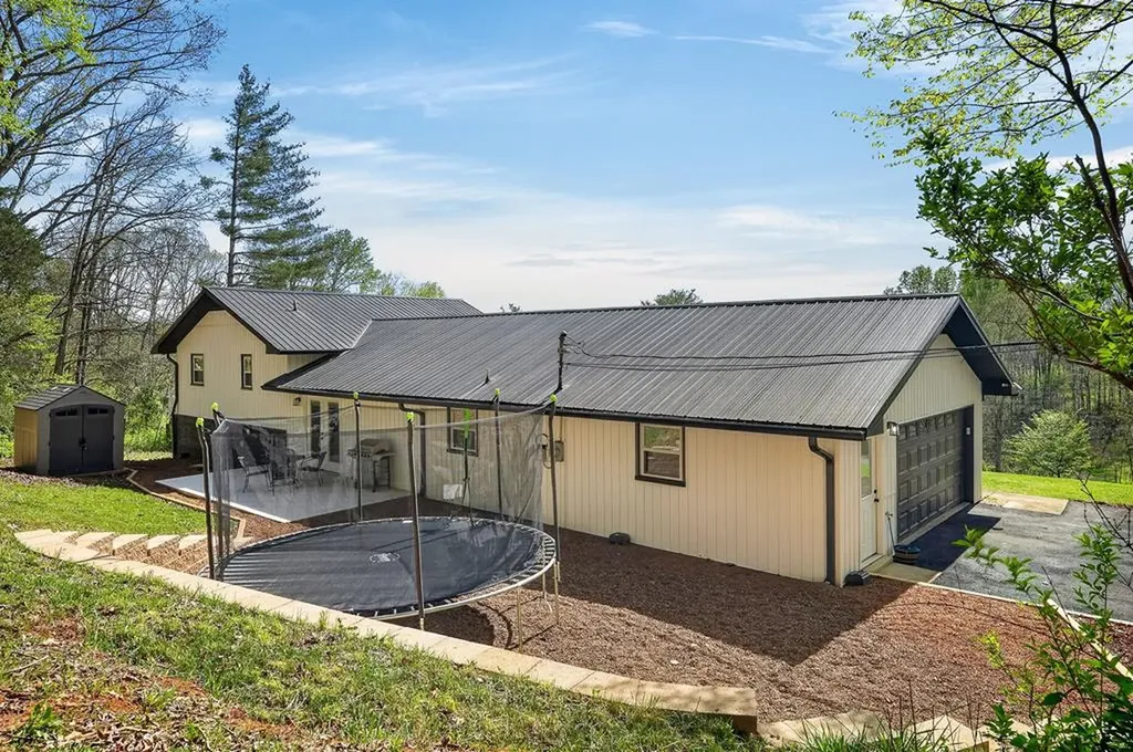 2260 Browns Mill Road Cookeville TN 38506