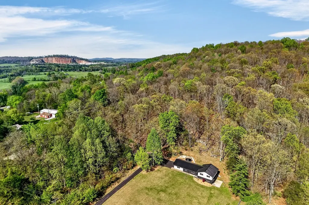 2260 Browns Mill Road Cookeville TN 38506