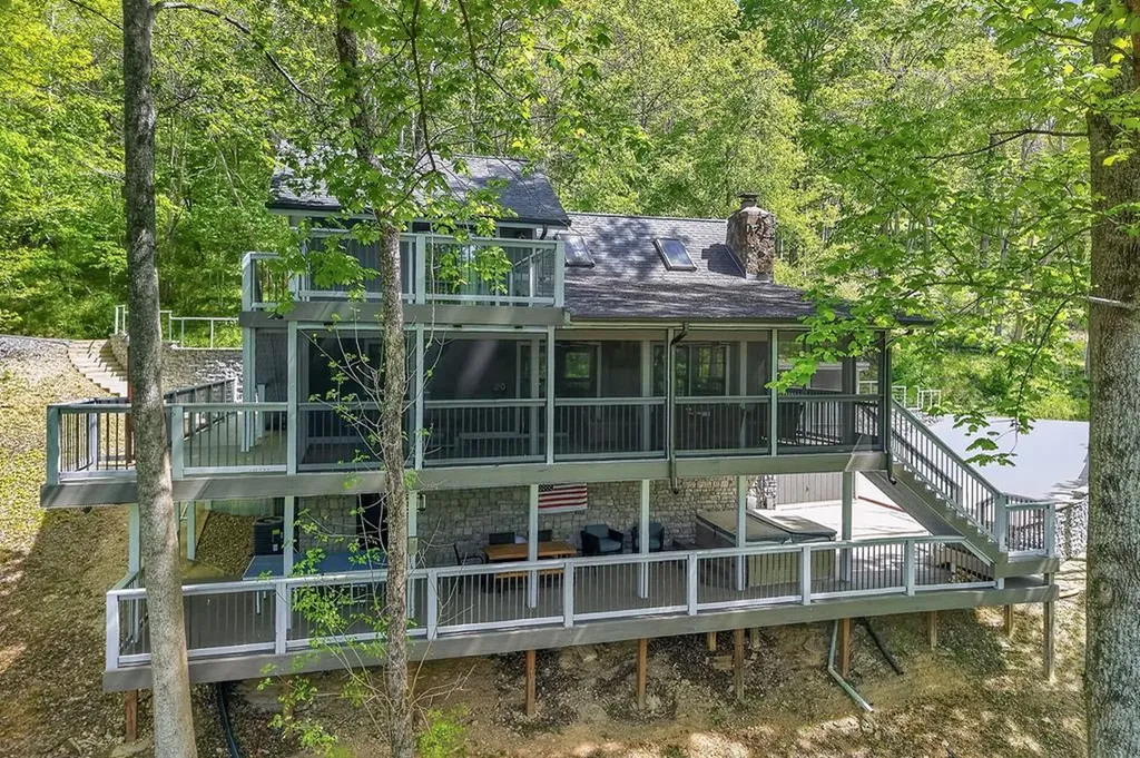 1097 Floating Mill Village Road Silver Point TN 38582-7906
