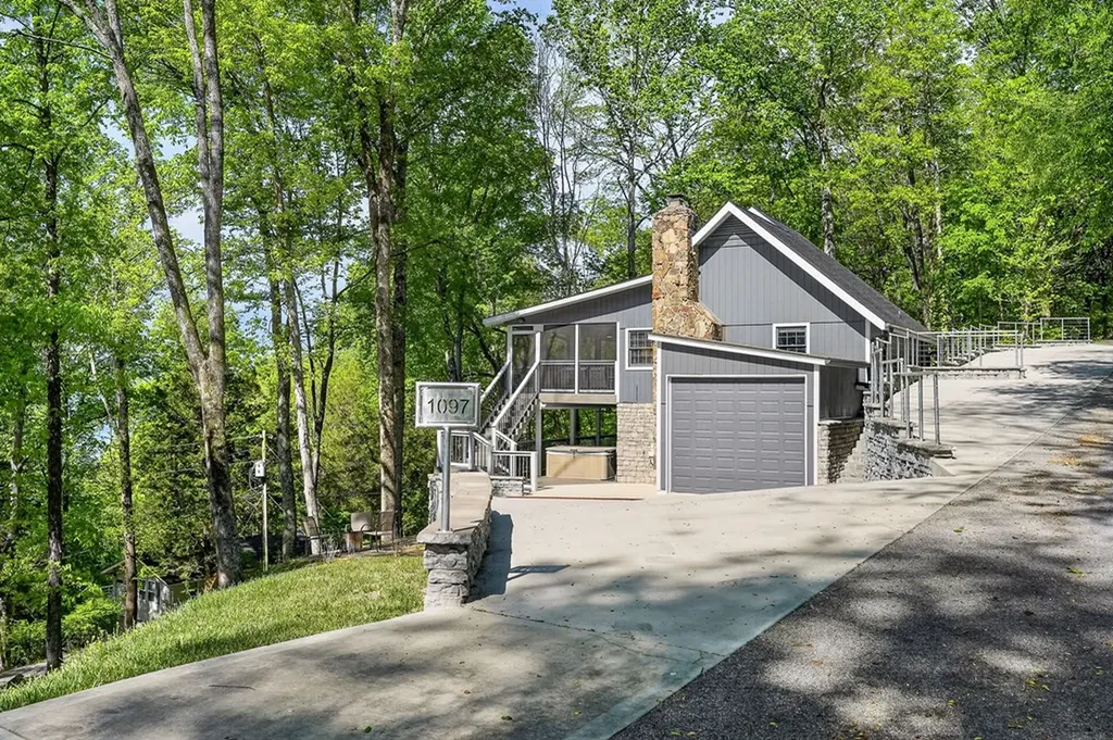 1097 Floating Mill Village Road Silver Point TN 38582-7906