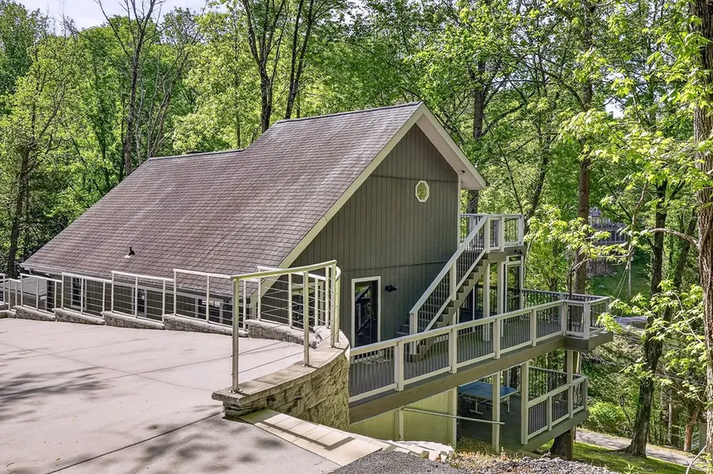 1097 Floating Mill Village Road Silver Point TN 38582-7906