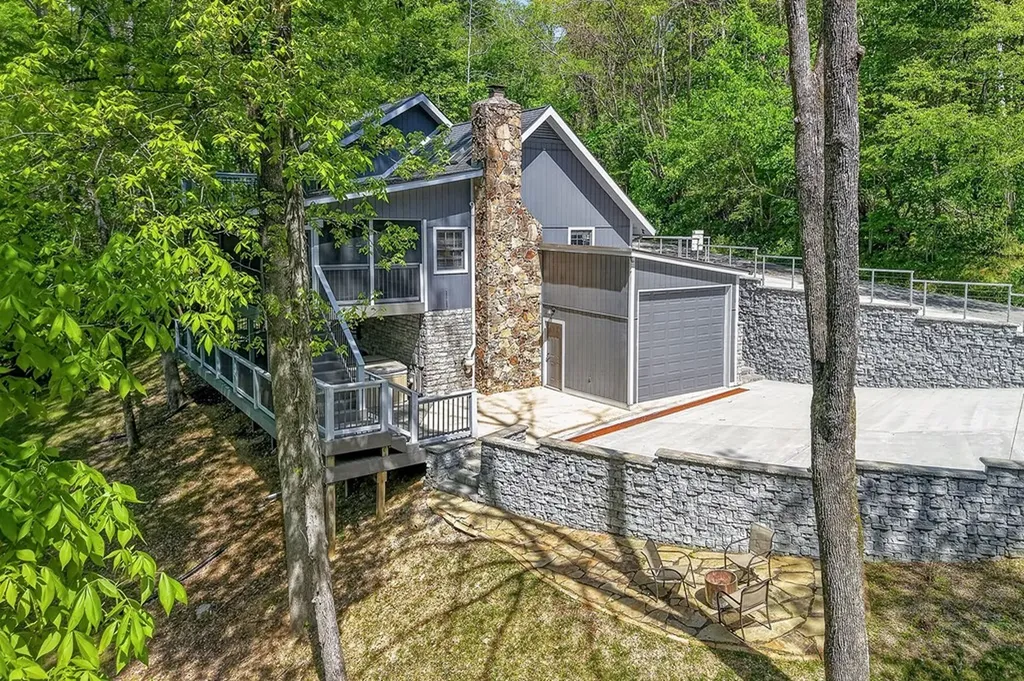 1097 Floating Mill Village Road Silver Point TN 38582-7906