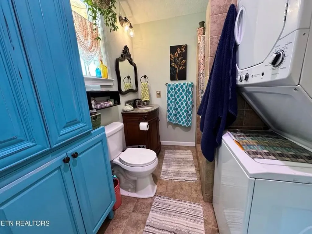 28 Cottage Street Crossville TN 38571-1251