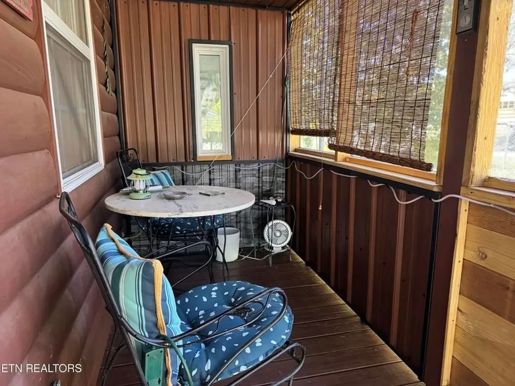 28 Cottage Street Crossville TN 38571-1251
