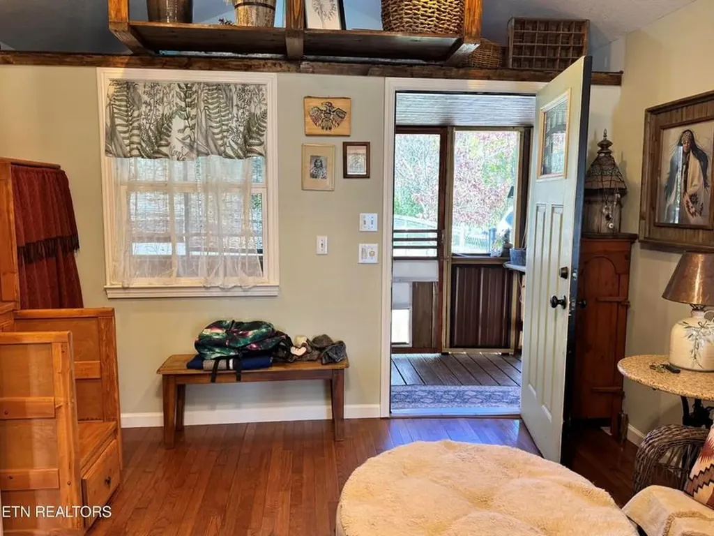 28 Cottage Street Crossville TN 38571-1251