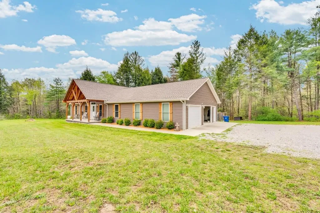 4282 Standing Rock Road Jamestown TN 38556
