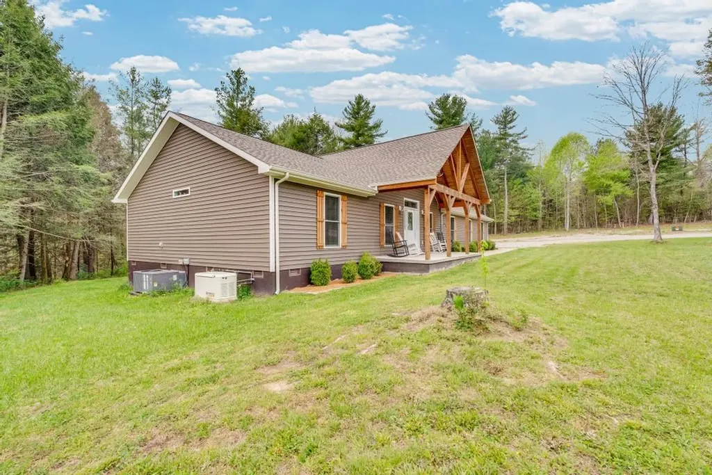 4282 Standing Rock Road Jamestown TN 38556