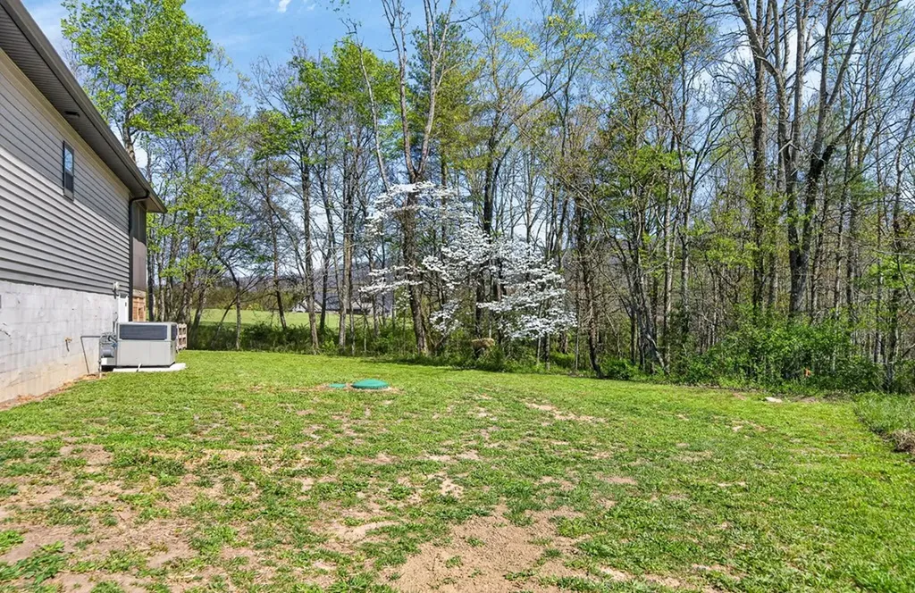 227 Suzie Court Crossville TN 38555