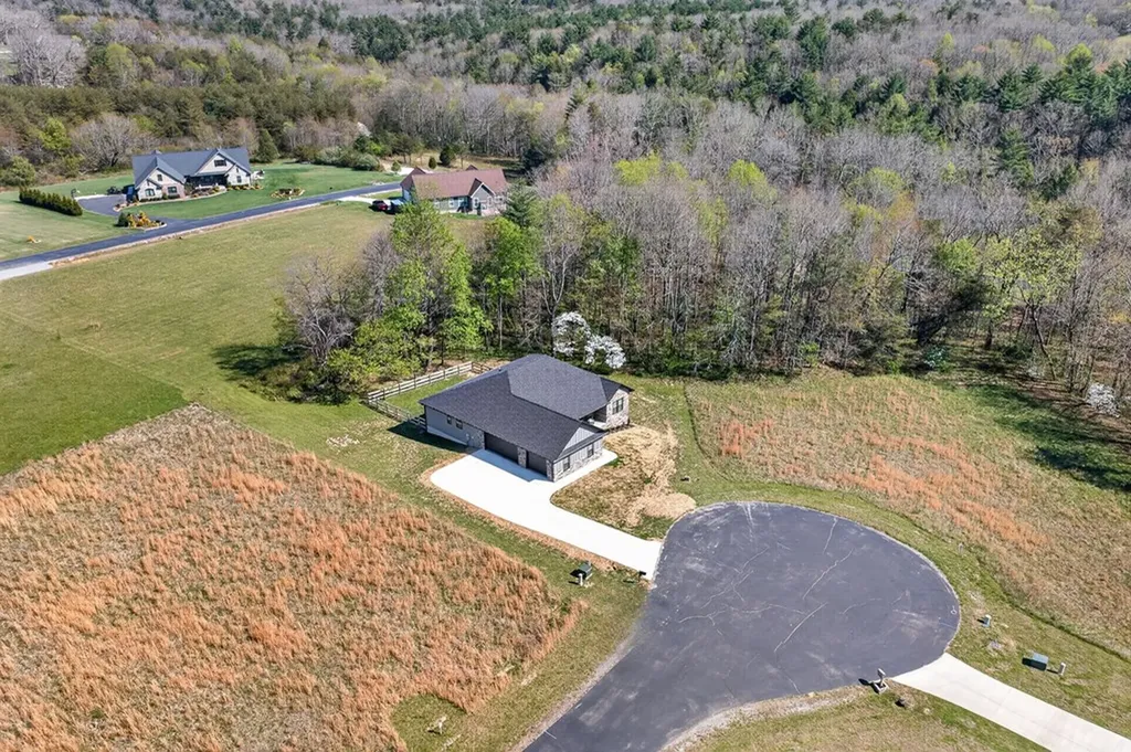 227 Suzie Court Crossville TN 38555