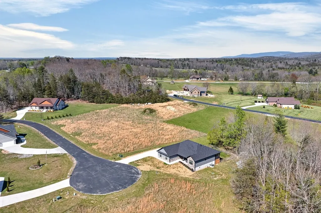 227 Suzie Court Crossville TN 38555