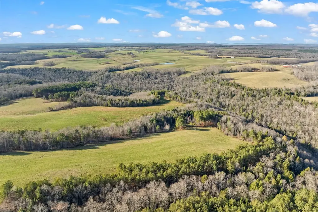 150 Acre Prong Of Clear Fork Jamestown TN 38566