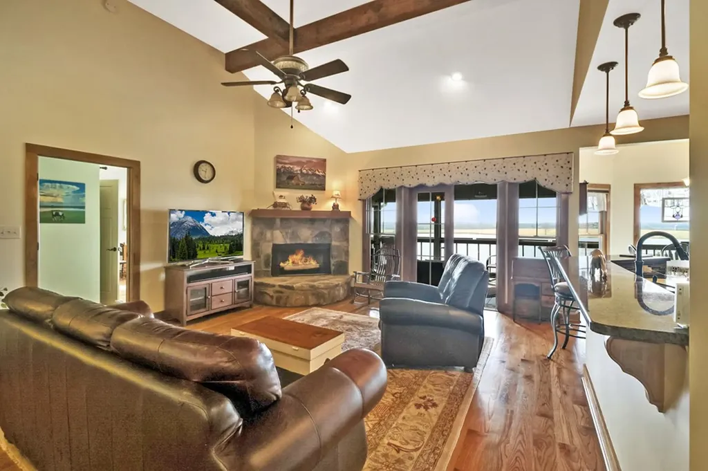 1201 Bridle Trail Spencer TN 38585