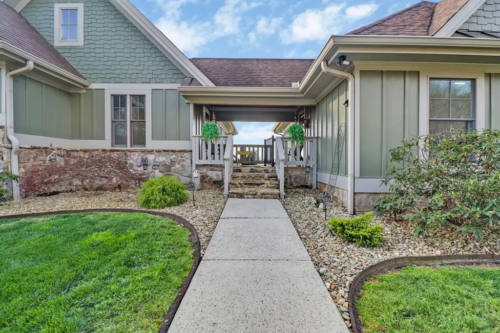 1201 Bridle Trail Spencer TN 38585